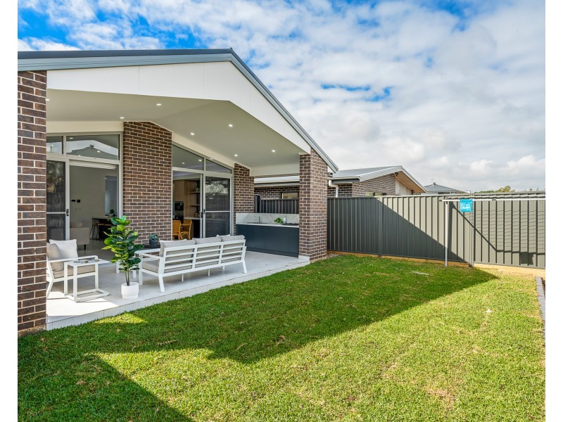 4 McCarroll Street, Riverstone NSW 2765