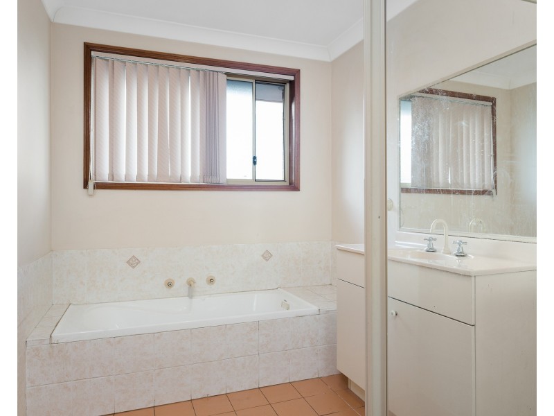 1 Beth Way, Glenwood NSW 2768