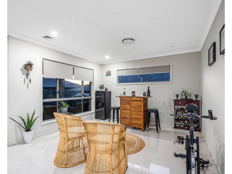 32 Thorpe Circuit, Oran Park NSW 2570