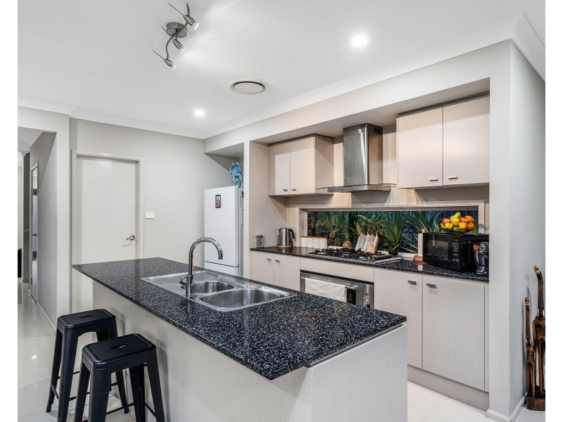 32 Thorpe Circuit, Oran Park NSW 2570