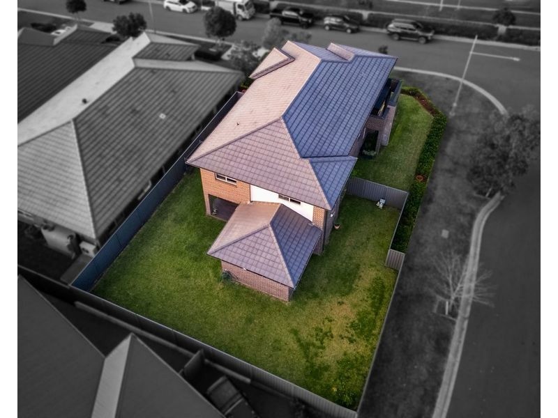 32 Thorpe Circuit, Oran Park NSW 2570