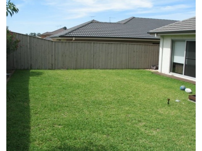 16 Sharpave Avenue, The Ponds NSW 2769