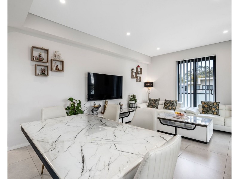 10/92 Aurelia Street, Toongabbie NSW 2146