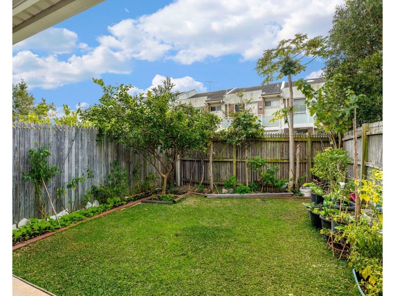 2/25-27 Henry Street, Guildford NSW 2161