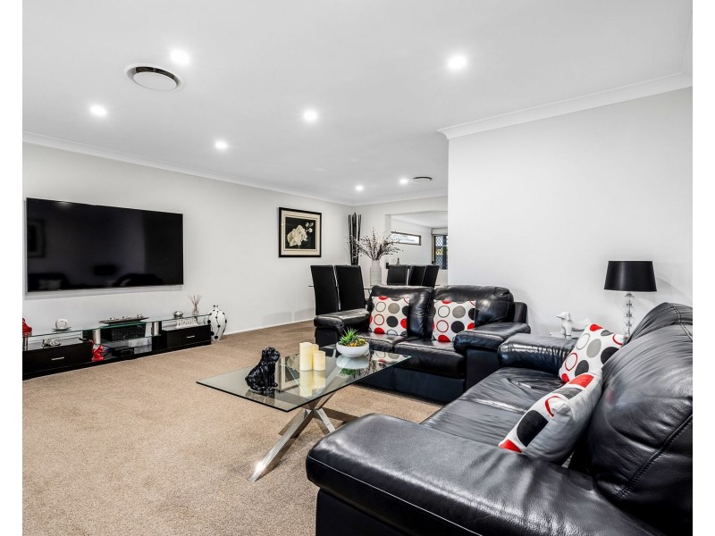 25 Lobelia Crescent, Quakers Hill NSW 2763