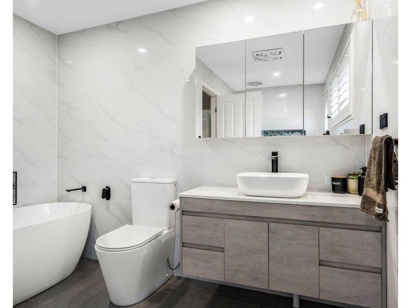 25 Lobelia Crescent, Quakers Hill NSW 2763