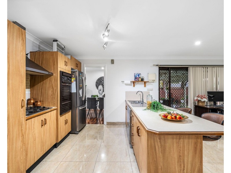 24 Maidos Place, Quakers Hill NSW 2763