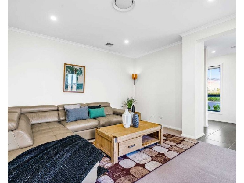 2A Cassinia Avenue, Marsden Park NSW 2765