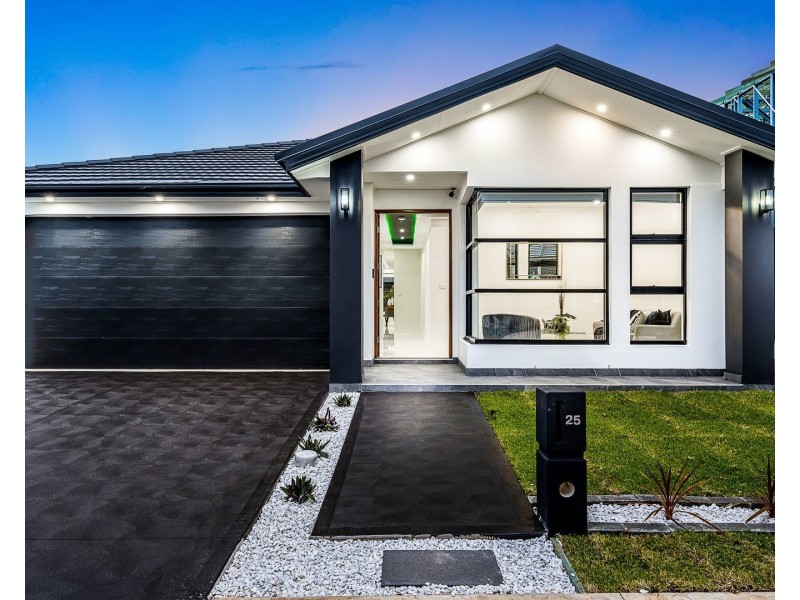 25 Arncliffe Ave (melonba), Marsden Park NSW 2765