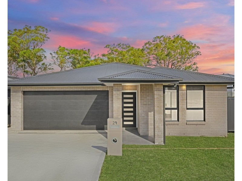 29 & 29a Dulcimere Street, Tahmoor NSW 2573