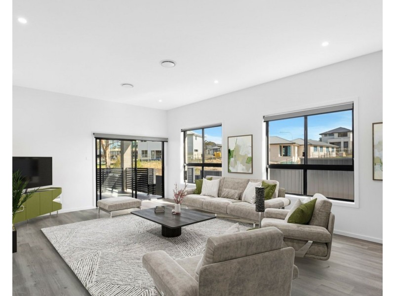 29 & 29a Dulcimere Street, Tahmoor NSW 2573
