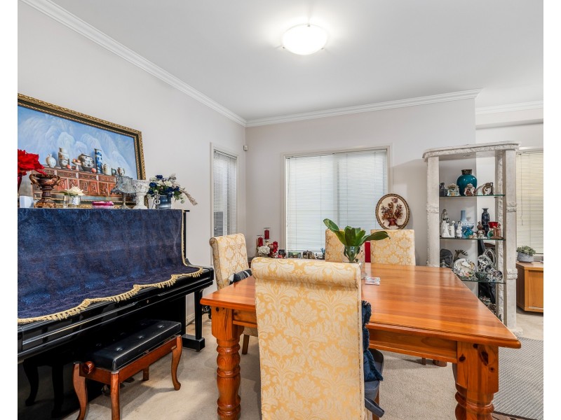12 Linden Way, Bella Vista NSW 2153