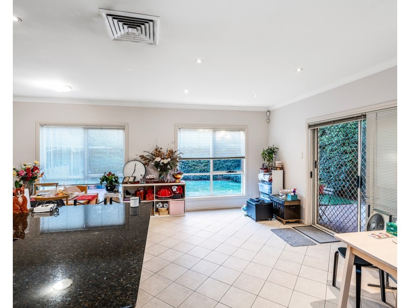 12 Linden Way, Bella Vista NSW 2153