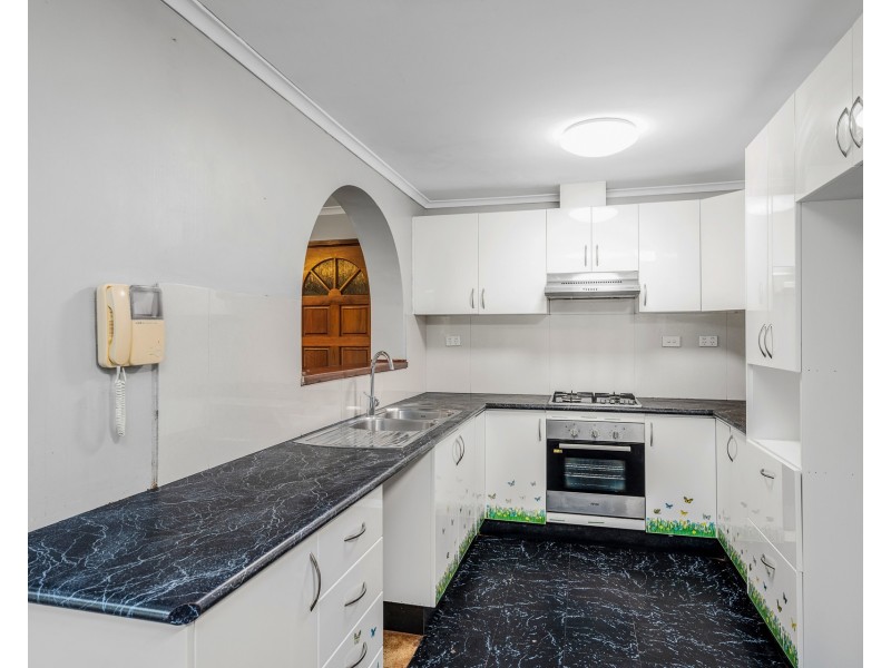 30 Bensbach Road, Glenfield NSW 2167