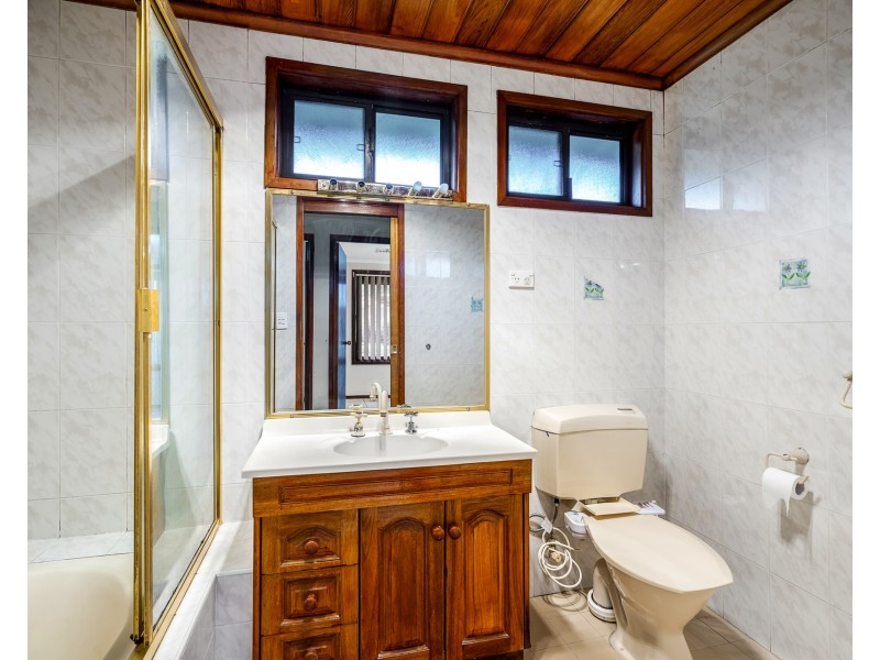 30 Bensbach Road, Glenfield NSW 2167