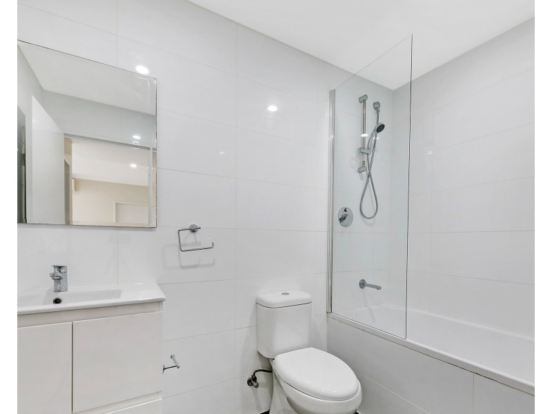 12/70-72 Essington Street, Wentworthville NSW 2145