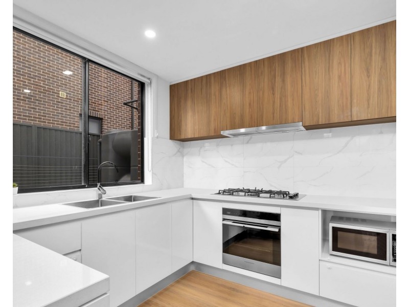 6 Anstey Glade, Riverstone NSW 2765