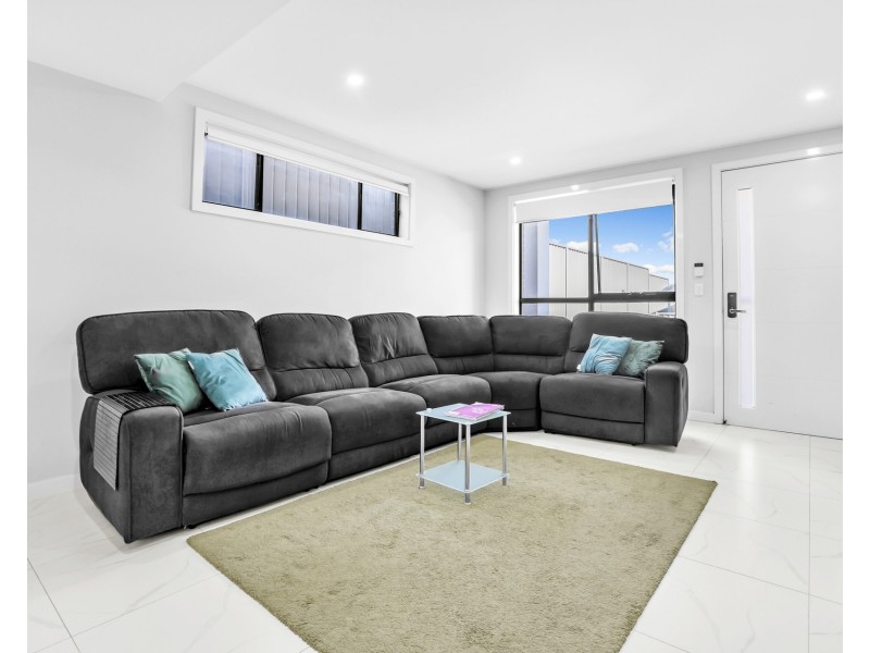 9 Ashwini Glade, Box Hill NSW 2765