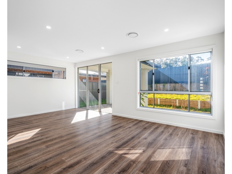 184 Mustang Avenue, Box Hill NSW 2765
