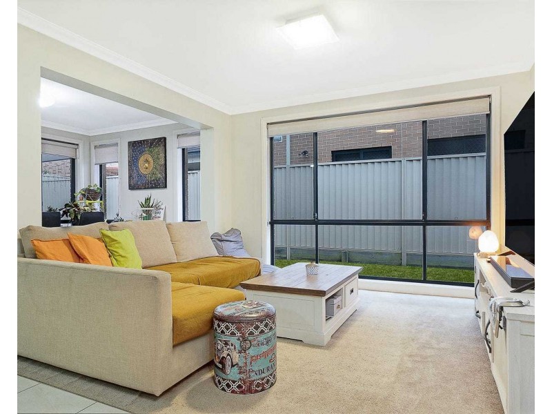 37 Frangipani Avenue, Glenwood NSW 2768