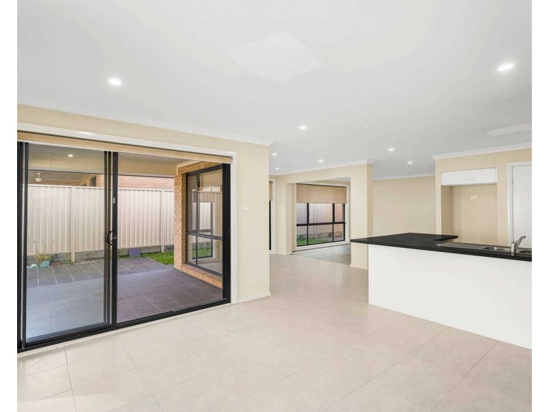 37 Frangipani Avenue, Glenwood NSW 2768