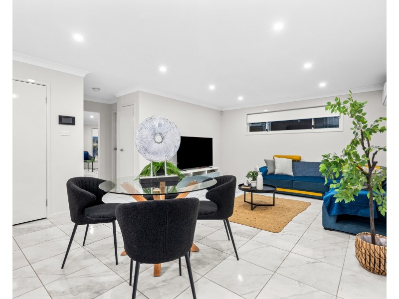 19 Lyrebird Crescent, The Ponds NSW 2769