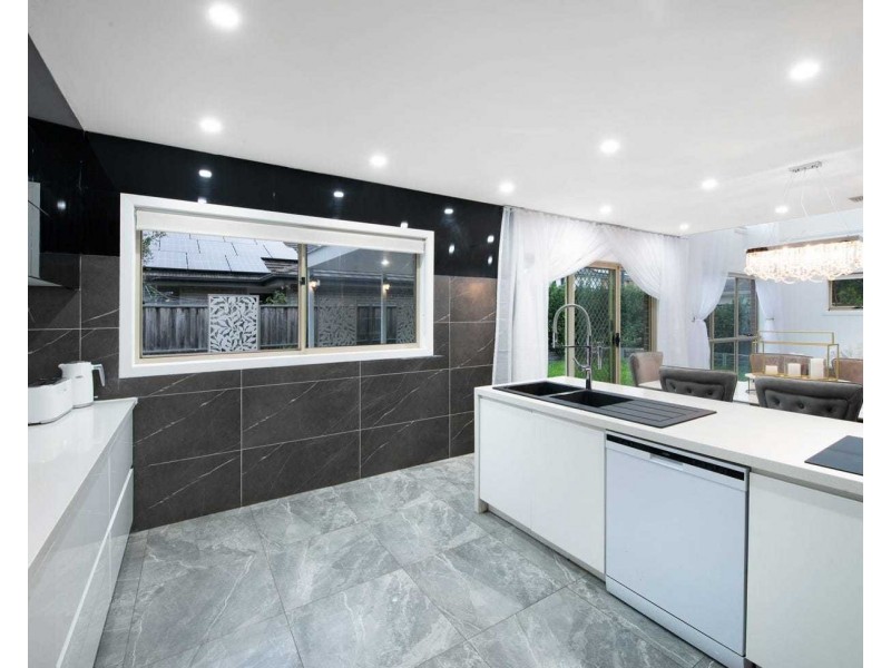 10 Butterfly Lane, The Ponds NSW 2769