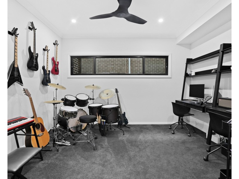 21 Passionflower Street, Marsden Park NSW 2765