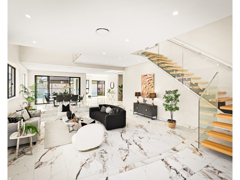 136 Valletta Drive, Box Hill NSW 2765