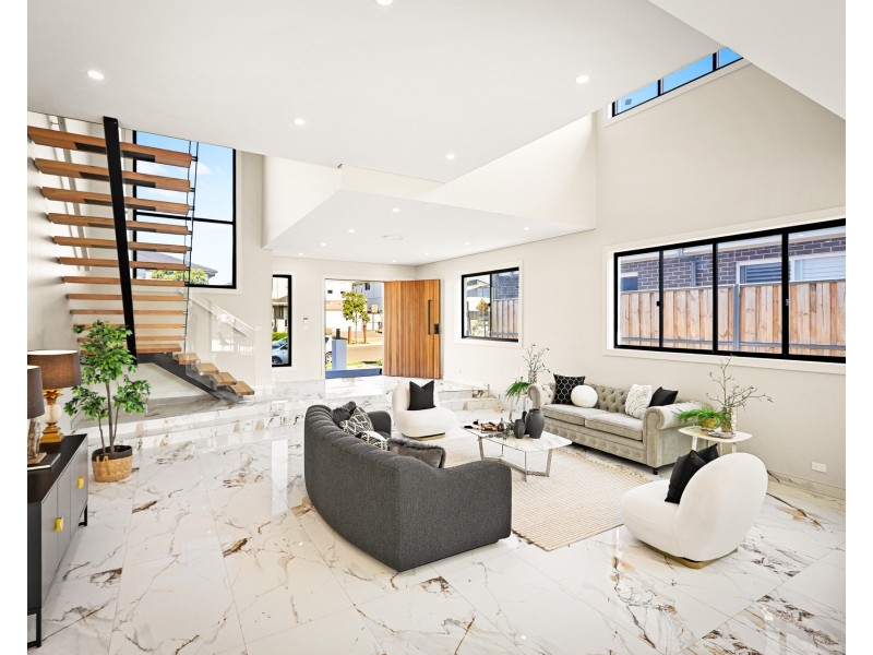 136 Valletta Drive, Box Hill NSW 2765