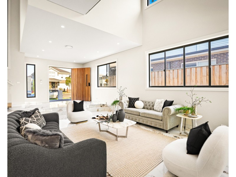 136 Valletta Drive, Box Hill NSW 2765