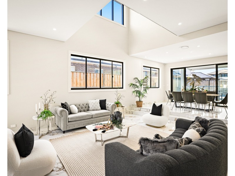 136 Valletta Drive, Box Hill NSW 2765