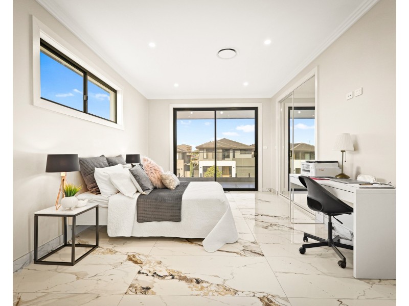 136 Valletta Drive, Box Hill NSW 2765