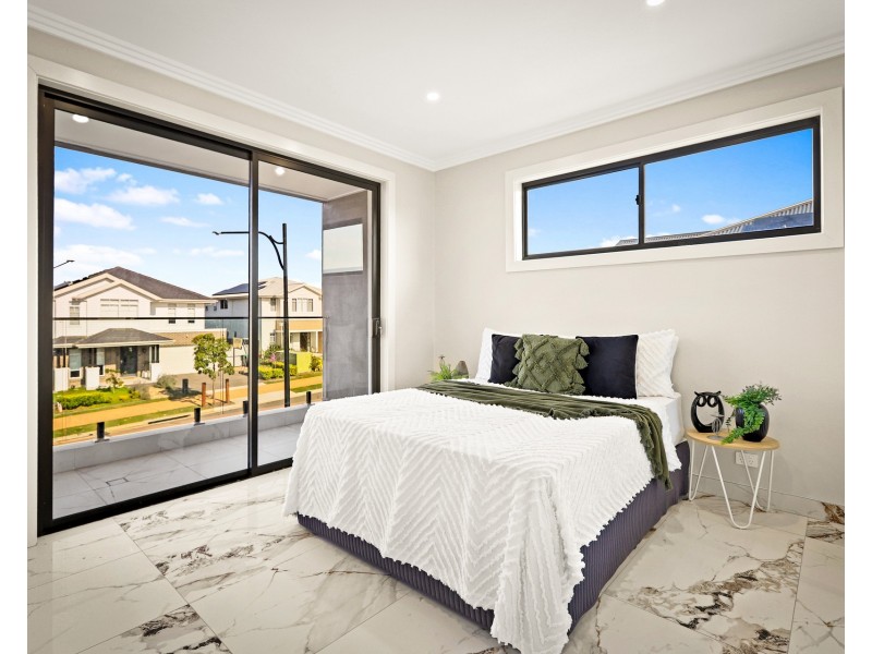 136 Valletta Drive, Box Hill NSW 2765