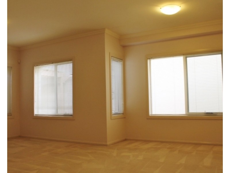 12 Linden Way, Bella Vista NSW 2153