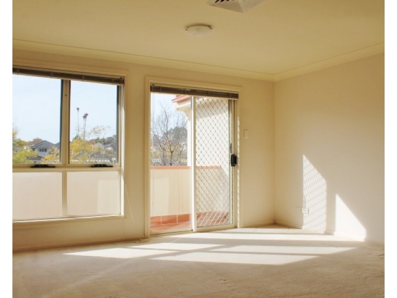 12 Linden Way, Bella Vista NSW 2153