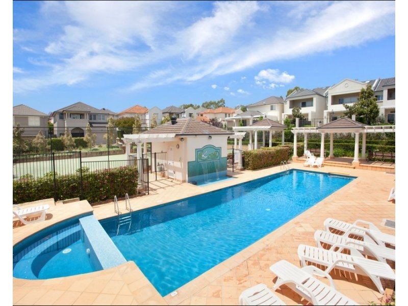 12 Linden Way, Bella Vista NSW 2153