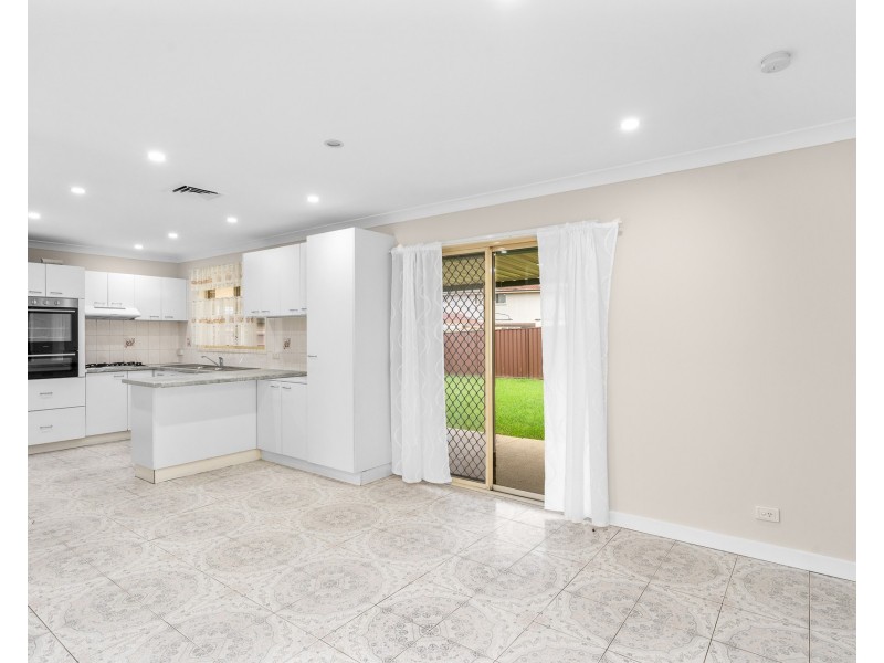 18 Raupach Street, Dean Park NSW 2761