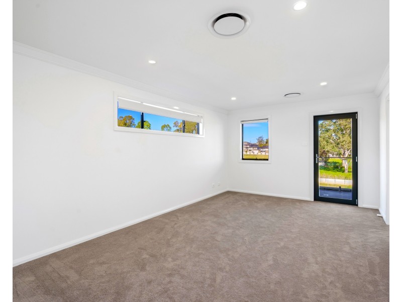 7 Hedgewood Drive, Box Hill NSW 2765