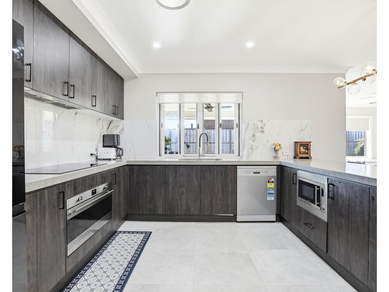 76 Magic Street, Box Hill NSW 2765