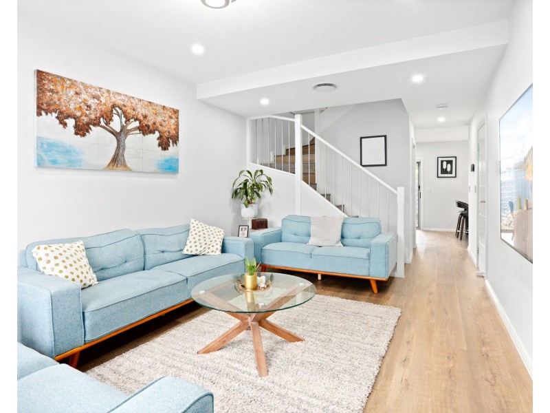 42 Godfrey Glade, Schofields NSW 2762