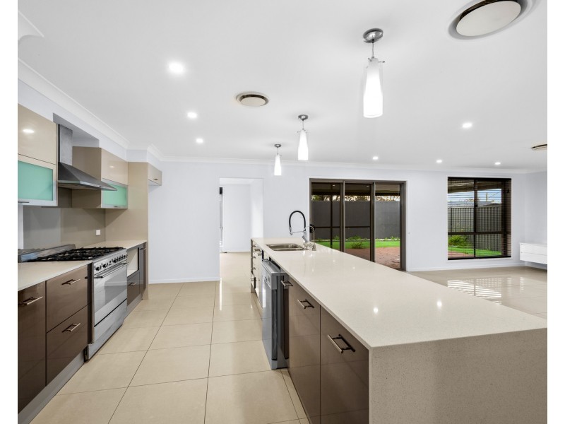 31 Sunday Circuit, Edmondson Park NSW 2174