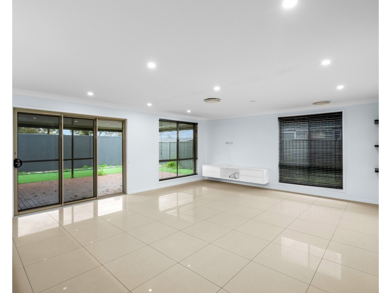 31 Sunday Circuit, Edmondson Park NSW 2174