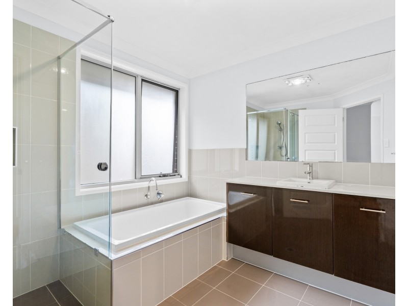 31 Sunday Circuit, Edmondson Park NSW 2174
