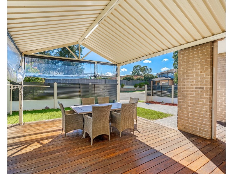 37 Summerfield Avenue, Quakers Hill NSW 2763