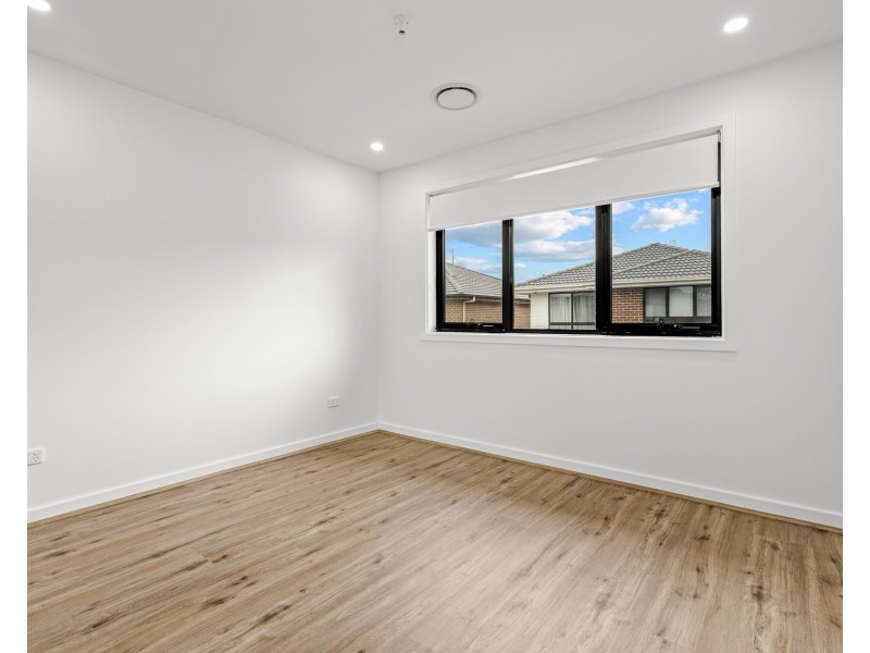 15 Delialah Glade, Riverstone NSW 2765