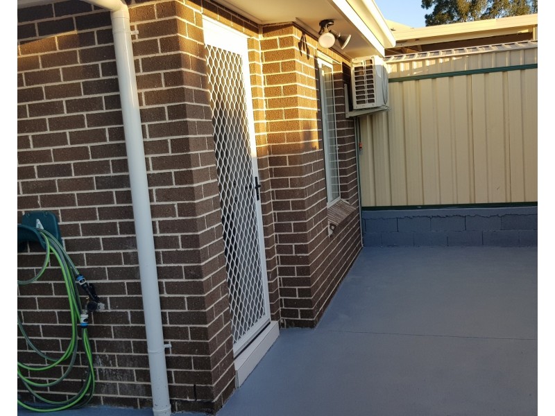 2 Glenview Grove, Glendenning NSW 2761