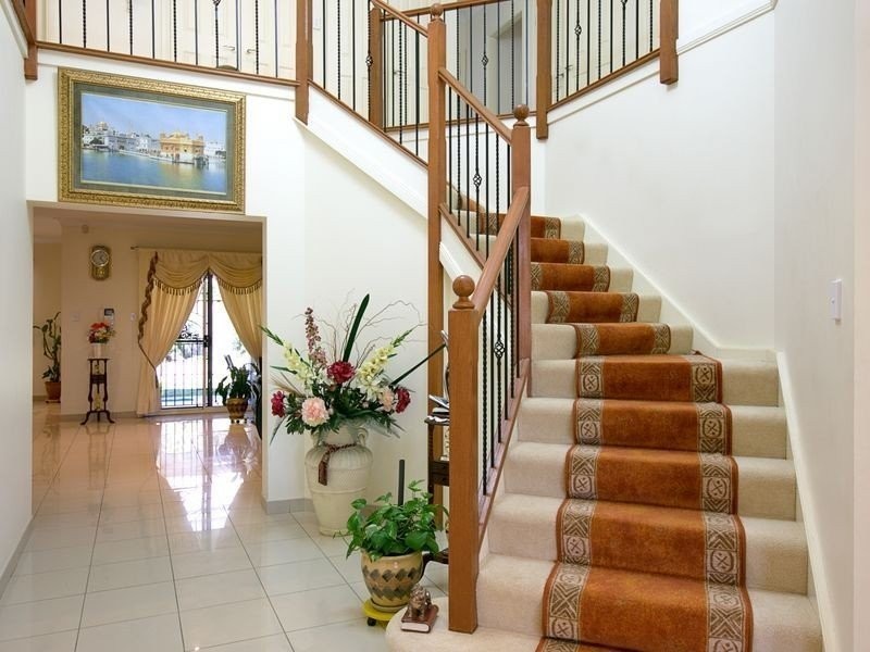 8 Bridgeview Circuit, Bella Vista NSW 2153