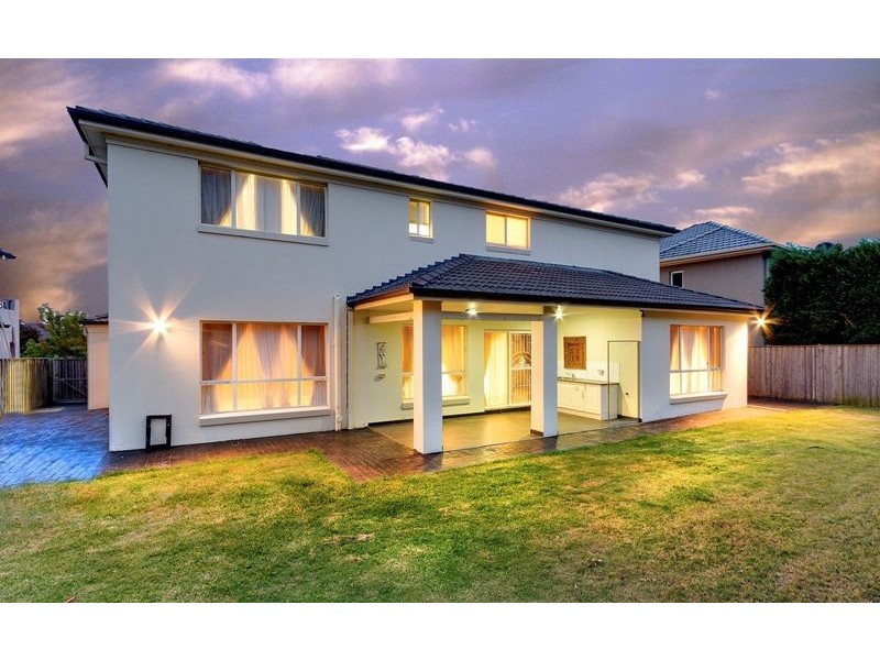 8 Bridgeview Circuit, Bella Vista NSW 2153