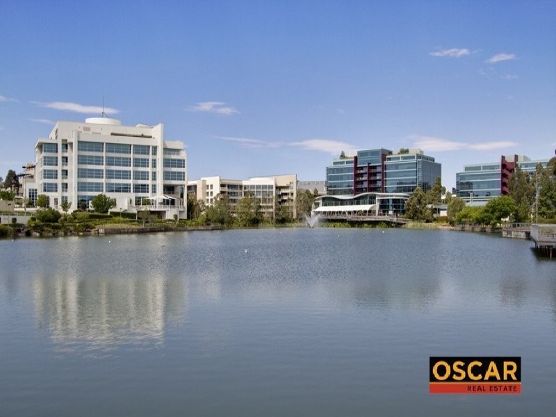 85 Edgewater Dr, Bella Vista NSW 2153